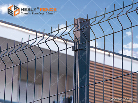China H2.5m high Welded Wire Mesh Fence for Airport Perimeter Security With BTO-22 Concertina Razor Coil supplier