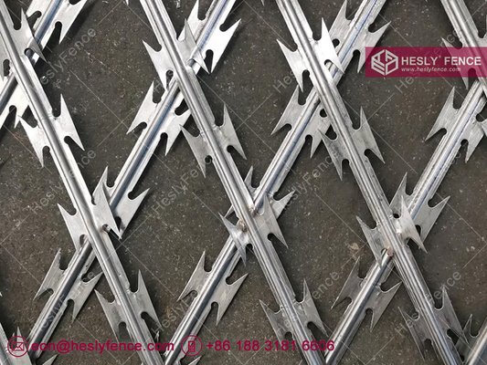 China High 2.4m, 75X150mm Rhombus Razor Mesh Sheet Fence | China Welded Razor Mesh Supplier supplier