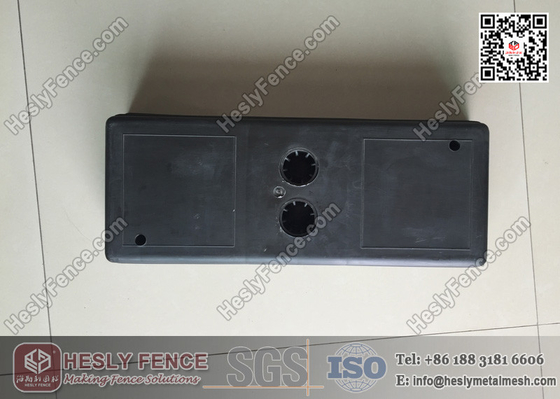 China Black Color Injection Mould Plastic Temporary Fence Feet/Block (China Supplier) supplier