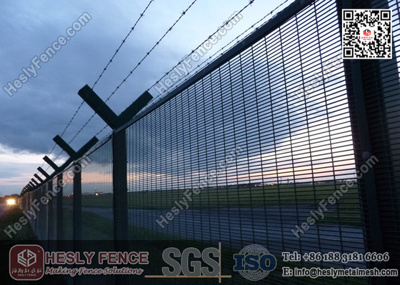 China 358 Anti-Cut High Security  Fence | RAL6005 Green Color | China Exporter supplier