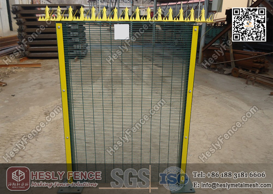 China Anti-Cut 358 Welded Mesh Security  Fencing Panels 3&quot;X5&quot; mesh aperture supplier