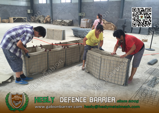 China 0.61X0.61X0.61m Recoverable Military Defensive Barrier lined with Beige Color Geotextile supplier