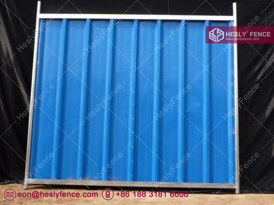 China 2.1X2.4m Temporary Corrugated Sheet Fencing Red Color | 2.0X2.5m Temporary Construction Hoarding Fence supplier