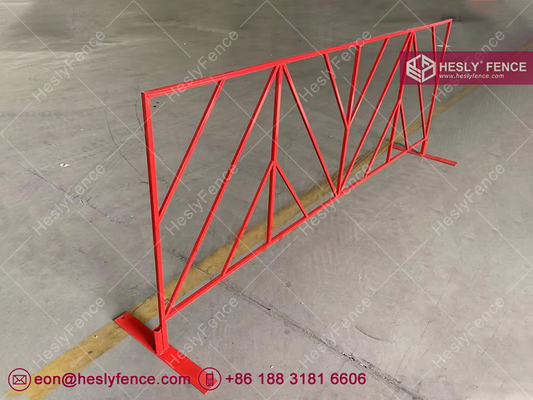 China Traffic white triathlon portable event sport barricade fence for sale, 1.1m high, 2.2m width, Red Crowd Barrier supplier